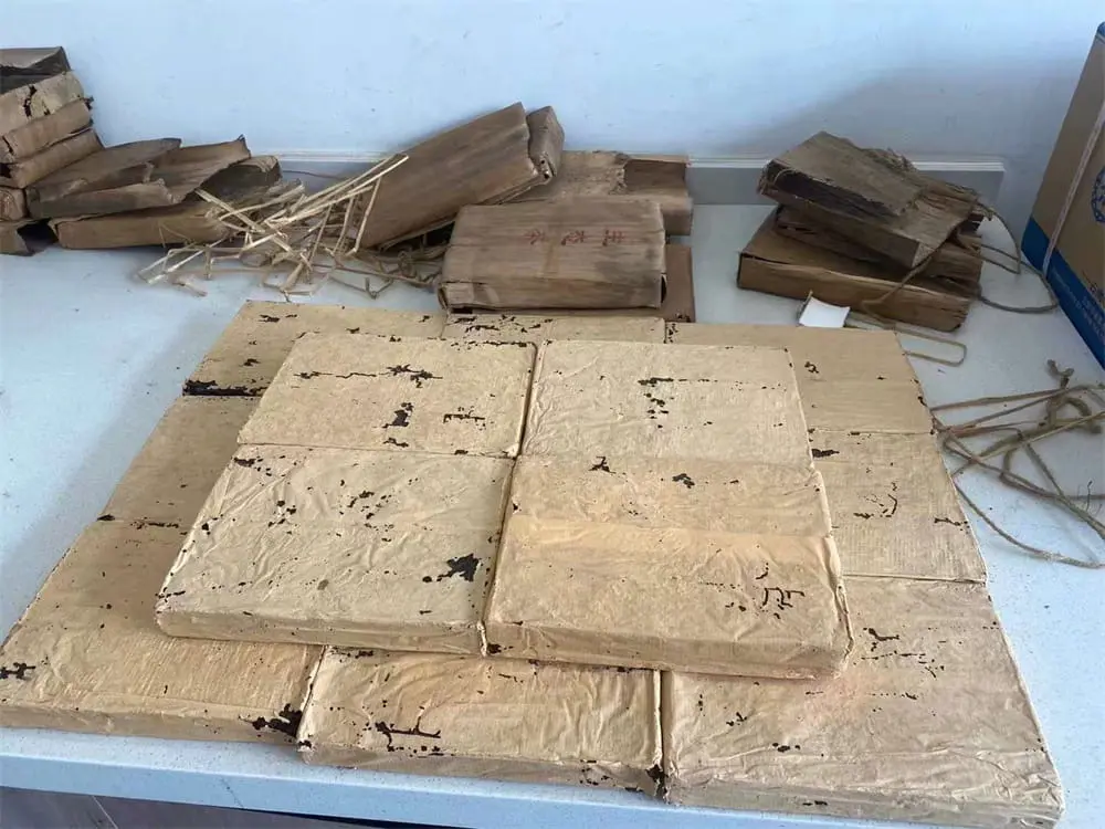 山西回收中茶普洱茶2004年生茶熟茶